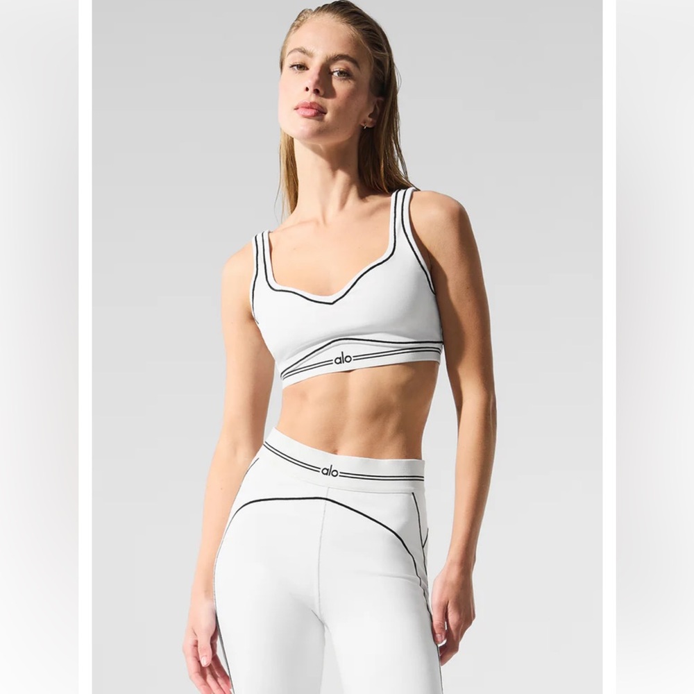 ALO Yoga Set - Airbrush High-Waist Heart Throb Legging & Sports Bra